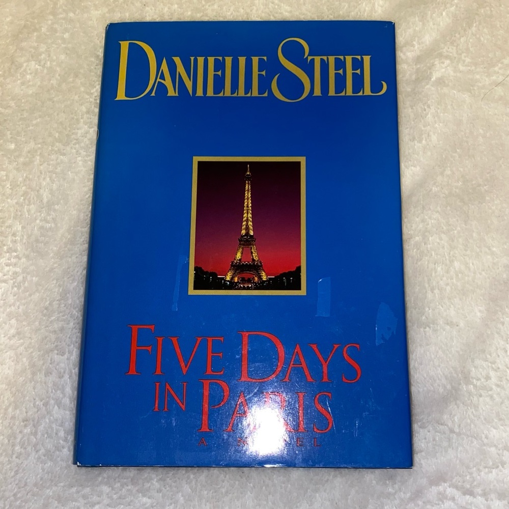 FIVE DAYS IN PARIS BY DANIELLE STEEL